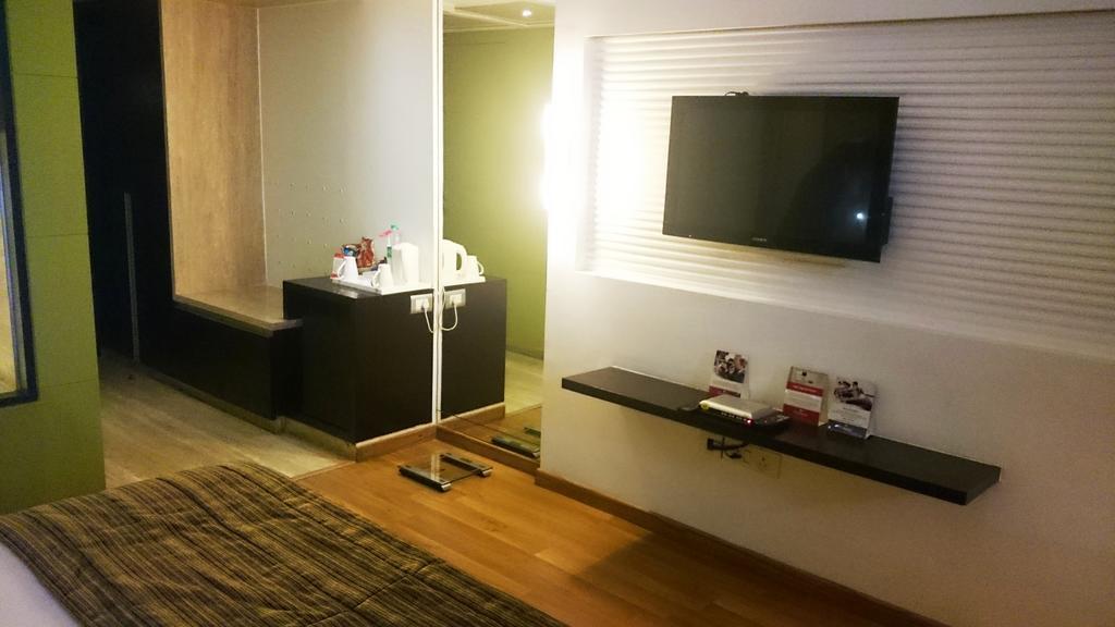 Hotel Ramada By Wyndham Navi Mumbai Zewnętrze zdjęcie
