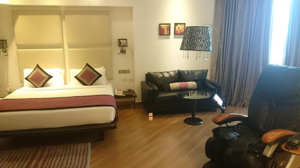 Hotel Ramada By Wyndham Navi Mumbai Zewnętrze zdjęcie