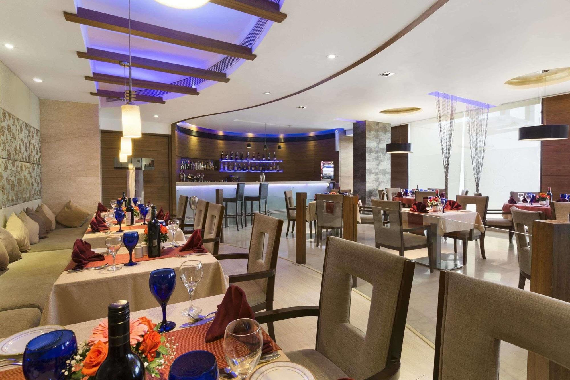Hotel Ramada By Wyndham Navi Mumbai Zewnętrze zdjęcie