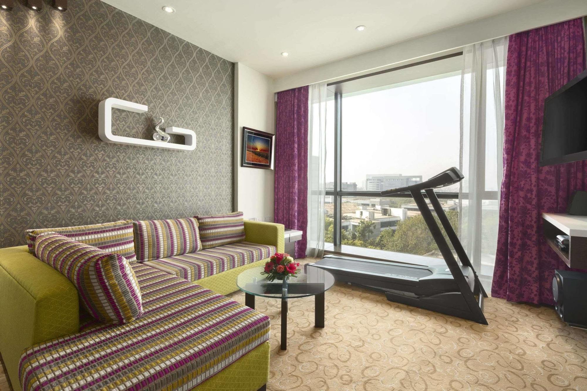 Hotel Ramada By Wyndham Navi Mumbai Zewnętrze zdjęcie