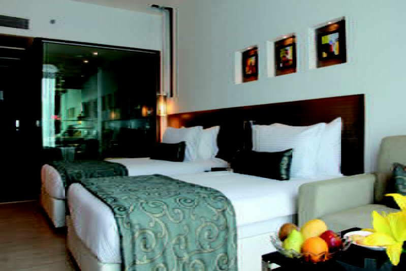Hotel Ramada By Wyndham Navi Mumbai Zewnętrze zdjęcie